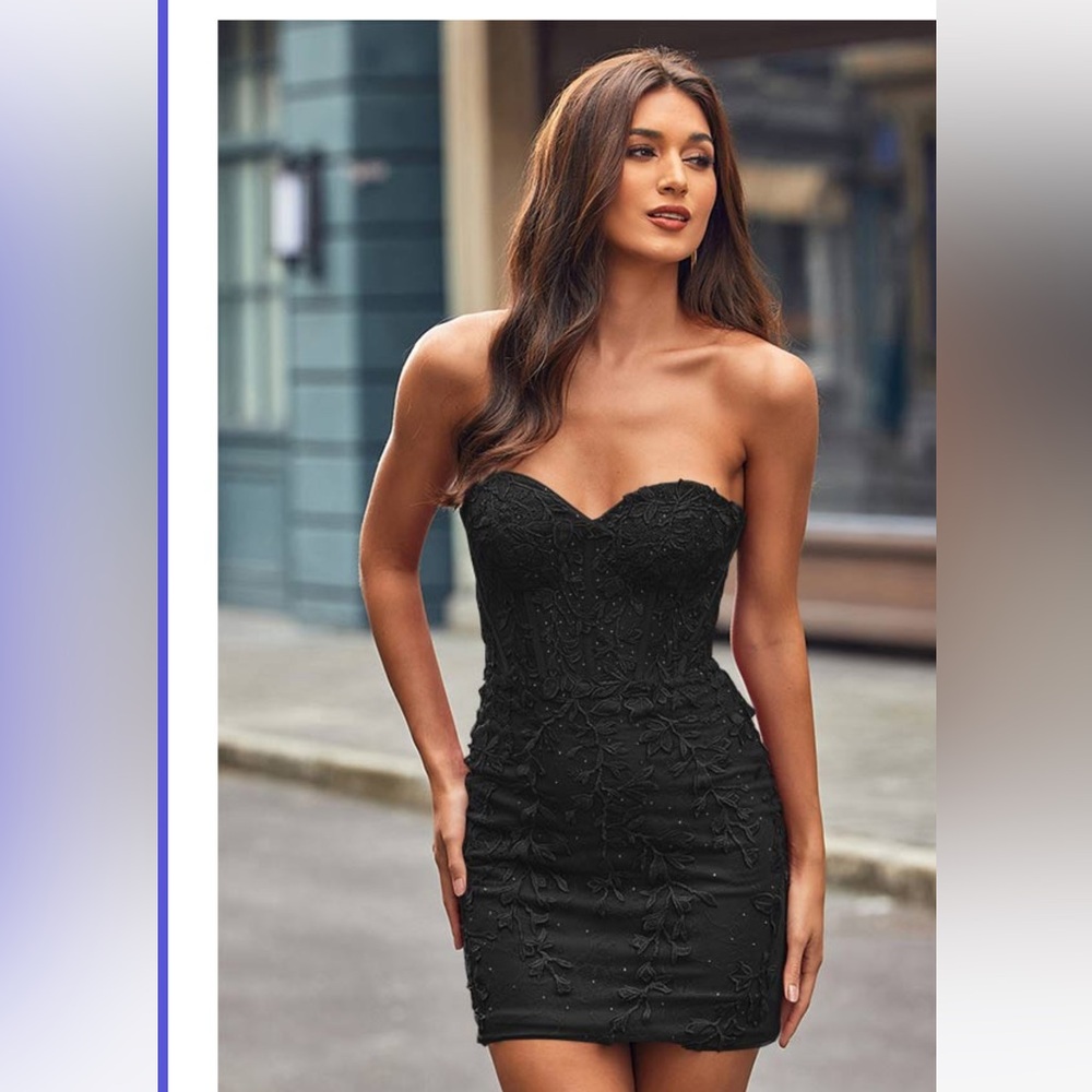Black Sweetheart Neck Sheath Cocktail Dress